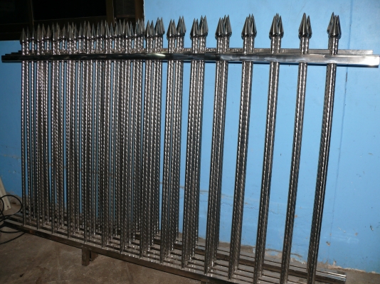 ขาย!! รั้วสแตนเลส ลดเหลือ อันล่ะ 4500 บาท