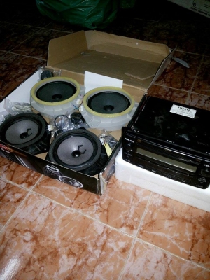 วิทยุเดิมวีโก้ พร้อมลำโพง 4 ตัว วิทยุเดิมวีโก้ พร้อมลำโพง 4 ตัว