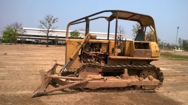 ขายรถแทรคเตอร์ KOMATSU D45-A รถใช้งานอยู่ทุกวัน เครื่องดี ปั้มดี ราคาต่อรองได้ครับ ขายรถแทรคเตอร์ KOMATSU D45-A รถใช้งานอยู่ทุกวัน เครื่องดี ปั้มดี ราคาต่อรองได้ครับ