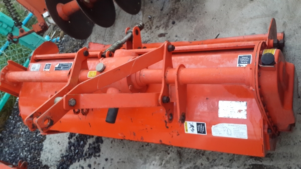 ขาย โล ตราช้าง 135 ม .   18500  -