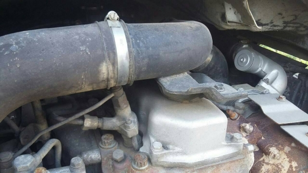 รถฮีโน่ 4 ล้อ 100 แรงม้า. ปี 47 - 48  ( มีขาย 2 คัน. )  ,  ( ขาย หัว / คัชซี. )   สนใจติดต่อ  081 - 6079515