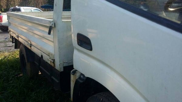 รถฮีโน่ 4 ล้อ 100 แรงม้า. ปี 47 - 48  ( มีขาย 2 คัน. )  ,  ( ขาย หัว / คัชซี. )   สนใจติดต่อ  081 - 6079515