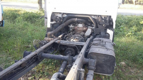 รถฮีโน่ 4 ล้อ 100 แรงม้า. ปี 47 - 48  ( มีขาย 2 คัน. )  ,  ( ขาย หัว / คัชซี. )   สนใจติดต่อ  081 - 6079515