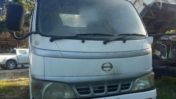 รถฮีโน่ 4 ล้อ 100 แรงม้า. ปี 47 - 48  ( มีขาย 2 คัน. )  ,  ( ขาย หัว / คัชซี. )   สนใจติดต่อ  081 - 6079515