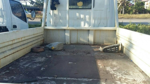 รถฮีโน่ 4 ล้อ 100 แรงม้า. ปี 47 - 48  ( มีขาย 2 คัน. )  ,  ( ขาย หัว / คัชซี. )   สนใจติดต่อ  081 - 6079515