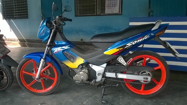 ขาย Honda Sonic 125 ปี44 สภาพเดิมพร้อมเล่ม