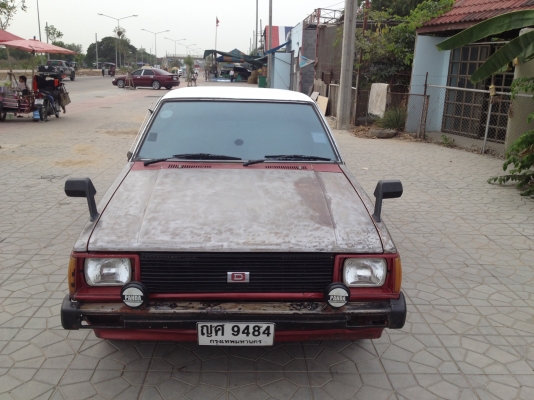 ดัสสันสปอร์ตคลาสสิค แนวๆ ขาย 53,500 บาท ติดต่อคุณเอ๋รามอินทราซอย 5 โทร.092-6356419