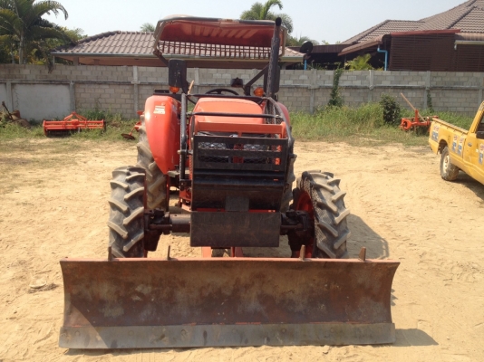 ขายรถ KUBOTA M 6040 สภาพดีพร้อมใช้งานมีอุปกรณ์ครบ3ชิ้นด้นหน้า ผานพรวนและโรตารี่ 2.20เมตร
