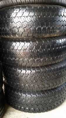 ยาง 235 75 15 ปี 12 ชุดล่ะ 4800