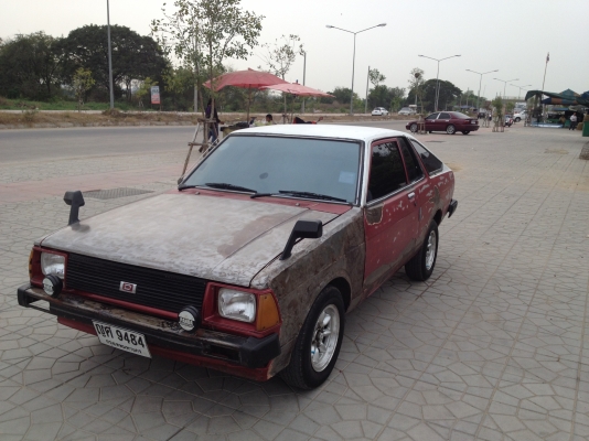 ดัสสันสปอร์ตคลาสสิค แนวๆ ขาย 53,500 บาท ติดต่อคุณเอ๋รามอินทราซอย 5 โทร.092-6356419