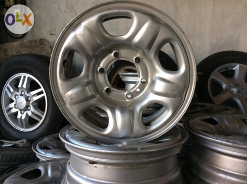 ขายล้อกะทะขอบ16" 6รู 139 ใส่กะบะ กว้าง6.5"  วงละ1,100 บาท