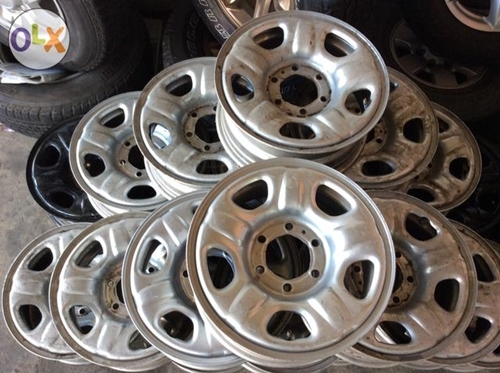 ขายล้อกะทะขอบ16" 6รู 139 ใส่กะบะ กว้าง6.5"  วงละ1,100 บาท