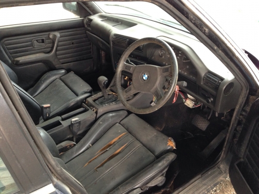 ขายซาก E30 18,000 มีทะเบียน