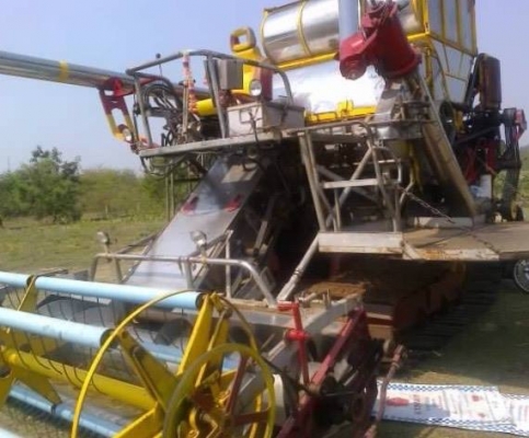 **380,000 บ.ต่อรอง///รถเกี่ยวข้าว ไอ้หนุ่มไฟไว-195** ขาย เกษตรพัฒนา รถเกี่ยวข้าวแบบอุ้ม "ไอ้หนุ่มไวไฟ" อุ้ม2.5ตัน เครื่องยนต์ HINO HO7D-195แรง ไม่โบ เครื่องวางด้านบน(ตามรูป) ปั้มแฝดอีตั้น เบอร์22 มอร์ตอร์ไดกิ้นเบอร์22 ช่วงล่างใหญ่ ตัวเดินแทร็กเต **380,000 บ.ต่อรอง///รถเกี่ยวข้าว ไอ้หนุ่มไฟไว-195** ขาย เกษตรพัฒนา รถเกี่ยวข้าวแบบอุ้ม "ไอ้หนุ่มไวไฟ" อุ้ม2.5ตัน เครื่องยนต์ HINO HO7D-195แรง ไม่โบ เครื่องวางด้านบน(ตามรูป) ปั้มแฝดอีตั้น เบอร์22 มอร์ตอร์ไดกิ้นเบอร์22 ช่วงล่างใหญ่ ตัวเดินแทร็กเต