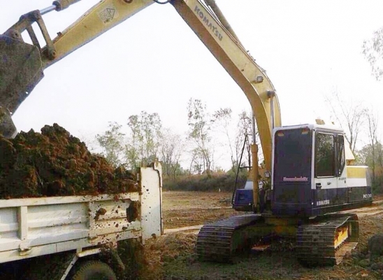 **950,000 บ.ต่อรอง///แบคโฮ PC120-5** ขาย KOMATSU PC120 แบคโฮยอดนิยม KOMATSU PC120-5 เครื่องเดิม ปั้มเดิม ไฟฟ้าหน้าจอครบ เครื่องPERKINS- 4สูบ 88HP เครื่องดี แน่น แรงดี แห้งๆ ปั้มดี แรง ไม่เยิ้ม ทำงานเร็ว บูมอาร์มสวย ไม่ปะ ไม่ร้าว บุ้งกี๋หนา บูท/สลัก แน่น เ **950,000 บ.ต่อรอง///แบคโฮ PC120-5** ขาย KOMATSU PC120 แบคโฮยอดนิยม KOMATSU PC120-5 เครื่องเดิม ปั้มเดิม ไฟฟ้าหน้าจอครบ เครื่องPERKINS- 4สูบ 88HP เครื่องดี แน่น แรงดี แห้งๆ ปั้มดี แรง ไม่เยิ้ม ทำงานเร็ว บูมอาร์มสวย ไม่ปะ ไม่ร้าว บุ้งกี๋หนา บูท/สลัก แน่น เ