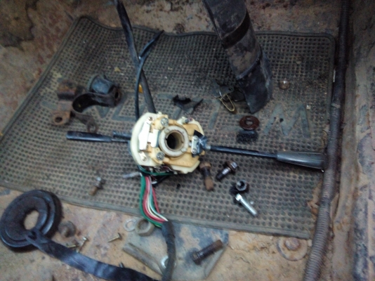 พวงมาลัยกับ ยกเลียว มาสด้าแฟมีเลีย