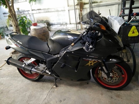 honda1100xx blackbird ปี2000สรรพสารมิตรแท้สภาพสวยมากพร้อมของแต่งท่อแต่งทั้งเส้น