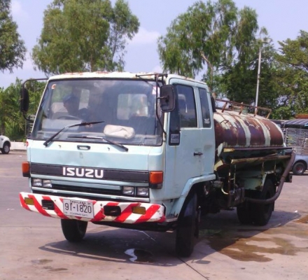 รถบรรทุกน้ำ อีซูซุ ร็อค195แรงนางฟ้า แอร์ พ.เพาเวอร์ ทิ๊ฟฟี สภาพดีอุปกรณ์ครบ พร้อมใช้งาน เอกสาร ทะเบียนพ้อมโอน