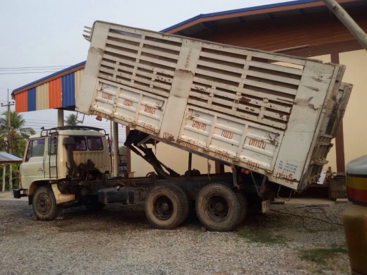 ขายรถบรรทุกสิบล้อดัมพ์ HINO F18 เครื่อง HO7C-185 แรง 1 เพลา กระบะดัมพ์