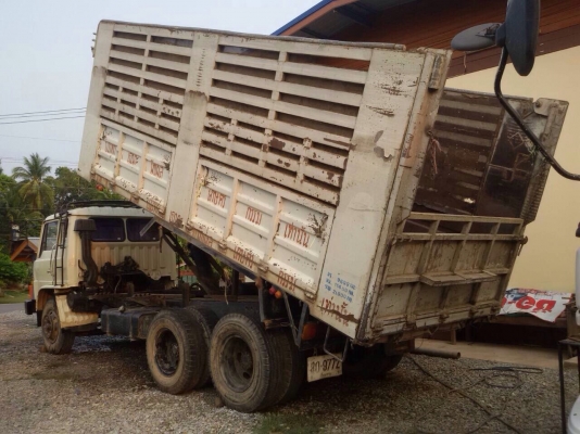 ขายรถบรรทุกสิบล้อดัมพ์ HINO F18 เครื่อง HO7C-185 แรง 1 เพลา กระบะดัมพ์