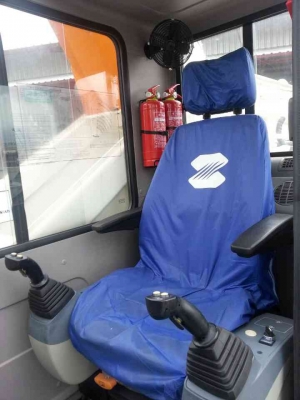 ขายยรถเครนมือ 1 ยี่ห้อ Zoomlion  ขนาด 30 ตัน สนใจติดต่อสอบถามได้ที่เบอร์  098-8461868  เจี๊ยบค่ะ