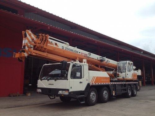 ขายยรถเครนมือ 1 ยี่ห้อ Zoomlion  ขนาด 30 ตัน สนใจติดต่อสอบถามได้ที่เบอร์  098-8461868  เจี๊ยบค่ะ