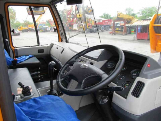 ขายยรถเครนมือ 1 ยี่ห้อ Zoomlion  ขนาด 30 ตัน สนใจติดต่อสอบถามได้ที่เบอร์  098-8461868  เจี๊ยบค่ะ