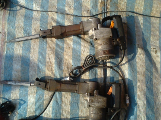 เครื่องสกัดคอนกรีตมากีตาเสื้ออะลูมิเนียมพร้อมดอก เครื่องสกัดคอนกรีตมากีตาเสื้ออะลูมิเนียมพร้อมดอก