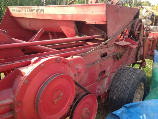 ขายเครื่อง อัดฟาง แมสซี่ MF 4