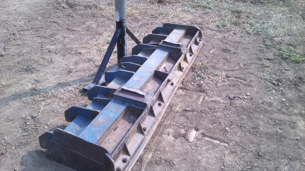 ใบดันรถไถFORD  7ฟุต   ตามภาพขาย5500สนใจ0810076640