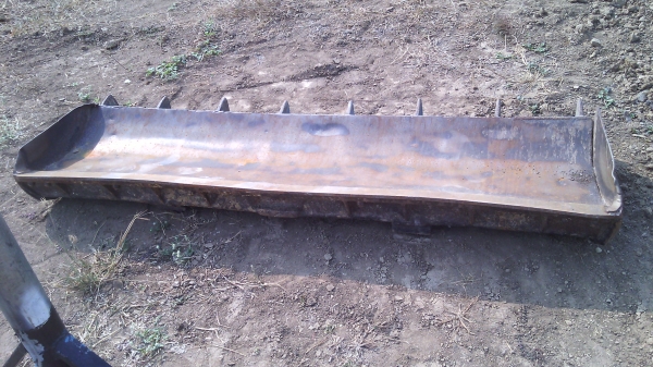 ใบดันรถไถFORD  7ฟุต   ตามภาพขาย5500สนใจ0810076640