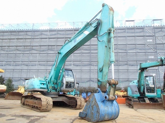 ขายรถแม็คโค Kobellco SK200-2 ขายรถแม็คโค Kobellco SK200-2