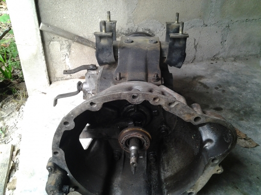 ขายเกียร์ 6ล้อ nkr 88แรง ไว้ทำอะไหล่ หรือซ่อม