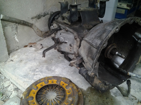 ขายเกียร์ 6ล้อ nkr 88แรง ไว้ทำอะไหล่ หรือซ่อม