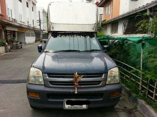 ดีแม็คหัวเดียว หลังคาสูง ปี 2004  เครื่อง 2500 เทอร์โบไม่คอม