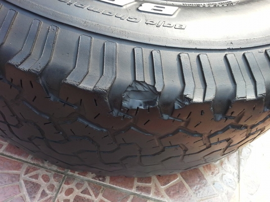 ขายครับแม็ก 5 ก้านสีดำ 7000 บาททั้งชุด