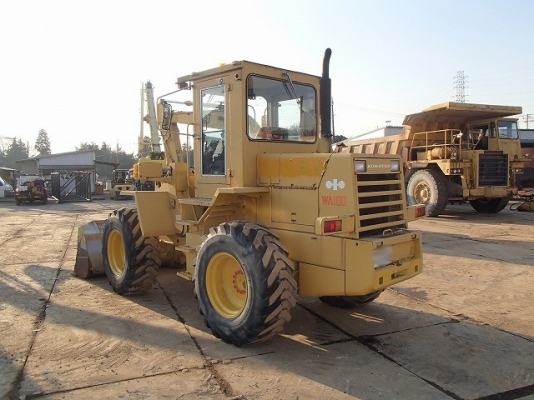 ขายรถตัก Komatsu WA100-1 ขายรถตัก Komatsu WA100-1