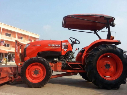 รถไถคูโบต้าสีส้ม มือสองสภาพดี รถไถคูโบต้าสีส้ม มือสองสภาพดี