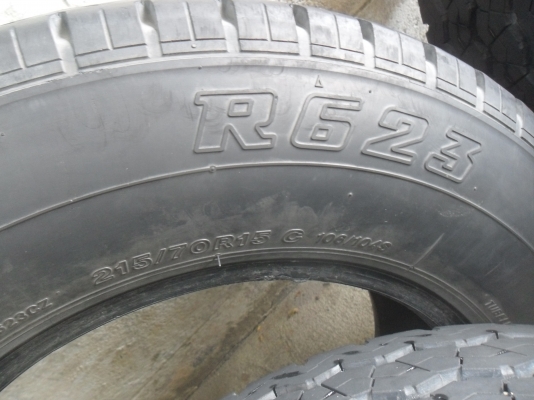 ยาง BRIDGESTONE 215/70R15 ดอกหนาๆ นิ่มๆ สวยๆ 4 เส้น ราคา 1500 บาท ยาง BRIDGESTONE 215/70R15 ดอกหนาๆ นิ่มๆ สวยๆ 4 เส้น ราคา 1500 บาท