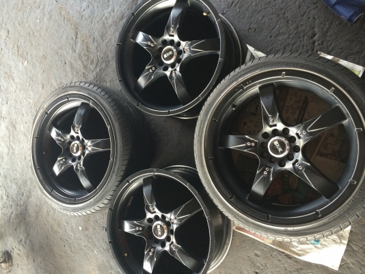 ขายแม็กมือสองขอบ18 5รู100+5รู114พร้อมยางสองเส้น