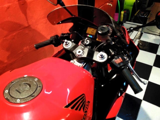 T&amp;T BIKE RAMA2 ขายด่วนเพียง 179000HONDA CBR929 ปี2003 ทะเบียนโอนขนส่ง ภาษี พรบ.58 มาพร้อม ท่อสูตร