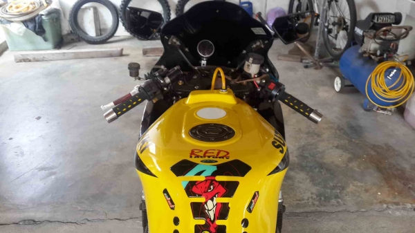 ขาย Suzuki gsxr 1100 slingshort ปี 92 ตัวออย ทะเบียนแท้พร้อมโอน แต่งสวยๆครับ