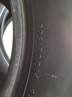 ขายยางyoko14"