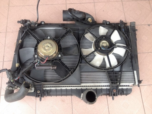 หม้อน้ำ VOLVO V40 ติดพัดลมมีอินเตอร์ของเก่าญี่ปุ่นสภาพสวยๆ หม้อน้ำ VOLVO V40 ติดพัดลมมีอินเตอร์ของเก่าญี่ปุ่นสภาพสวยๆ