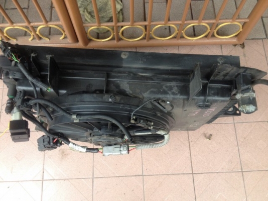 หม้อน้ำ VOLVO V70 ติดเเผงเเอร์มีพัดลมของเก่าญี่ปุ่นสภาพสวย