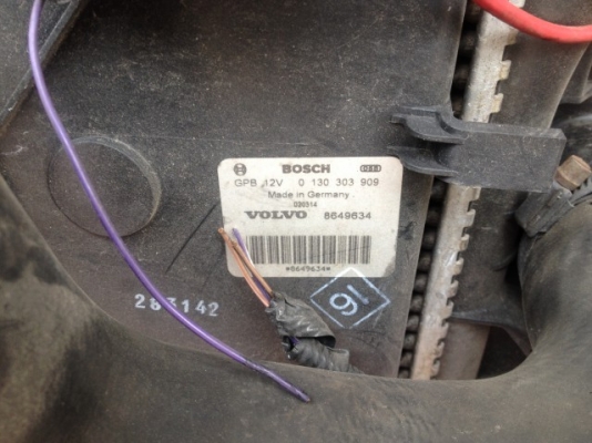 หม้อน้ำ VOLVO S80 ติดเเผงเเอร์ติดพัดลมครบชุดของเก่าญี่ปุ่นเเท้สภาพสวย