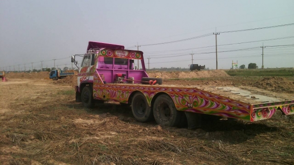 ขายเทรลเลอร์ISUZU ขึ้นรถแบคโค เครื่อง175แรง พ.เพาเวอร์ เบรกทิฟฟี่ เครื่องดี คัชซีสวย ยางดี ภายในสวย สภาพพร้อมใช้งาน เอกสารพร้อมโอน จัดไฟแนนซ์ได้ เงื่อนไขง่ายๆวันเดียวรับรถ สนใจโทร 090-8588220คุณนะ 093-3258446คุณบิวตี้ ID:narong498 หรือ www.truck.in.th/498