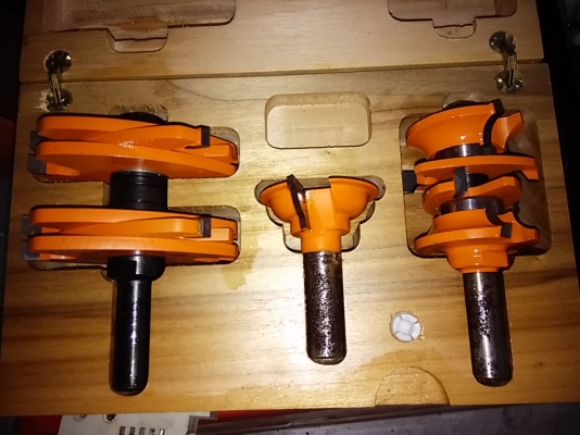 ขายชุดดอกเร้าเตอร์ CMT Router bit