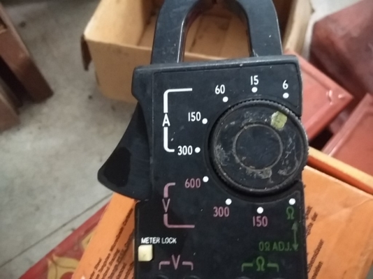 clamp amp meter