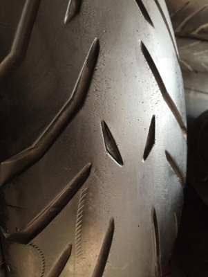 Pirelli แองเจิ้ล 120/70/17 ปี12 - 160/60/17 ปี11 ดอกเต็ม ๆ Pirelli แองเจิ้ล 120/70/17 ปี12 - 160/60/17 ปี11 ดอกเต็ม ๆ